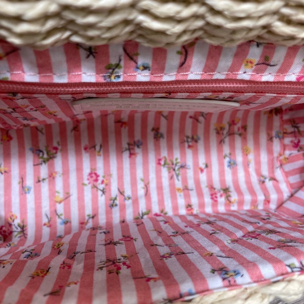 Natural/Ivory Sift Straw Purse w/Chain - Picture 6 of 16